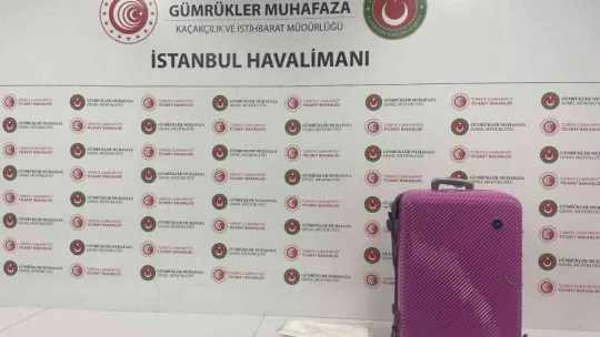 İstanbul Havalimanı'nda arka arkaya uyuşturucu operasyonları