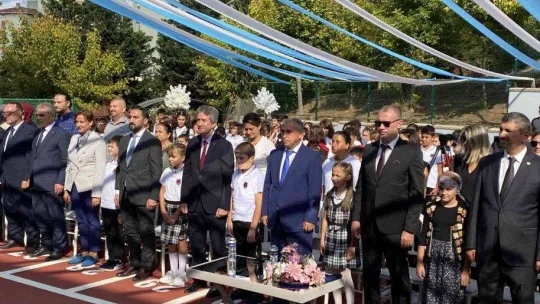 İstanbul İl Milli Eğitim Müdürü Levent Yazıcı: 'Bu hafta da uyum eğitimlerimiz 5. ve 9. sınıflarımızda devam ediyor'