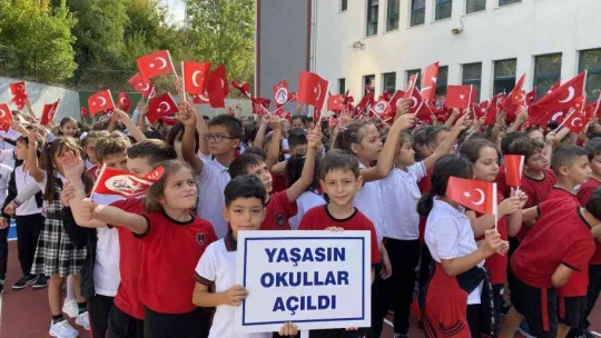 İstanbul İl Milli Eğitim Müdürü Levent Yazıcı: 'Bu hafta da uyum eğitimlerimiz 5. ve 9. sınıflarımızda devam ediyor'