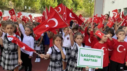 İstanbul İl Milli Eğitim Müdürü Levent Yazıcı: 'Bu hafta da uyum eğitimlerimiz 5. ve 9. sınıflarımızda devam ediyor'