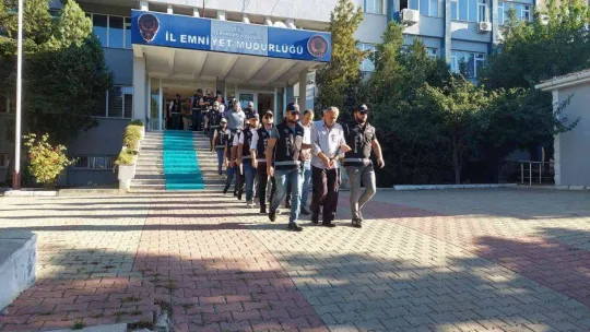 İstanbul, İzmir ve Tekirdağ'daki dev silah operasyonunda yakalanan 10 şüpheli adliyede