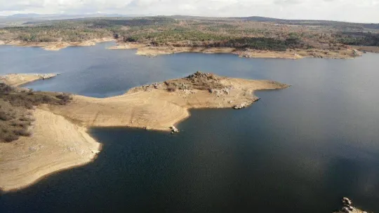 İstanbul'u destekleyen 10 barajın ortalama doluluk oranı yüzde 34'lere düştü