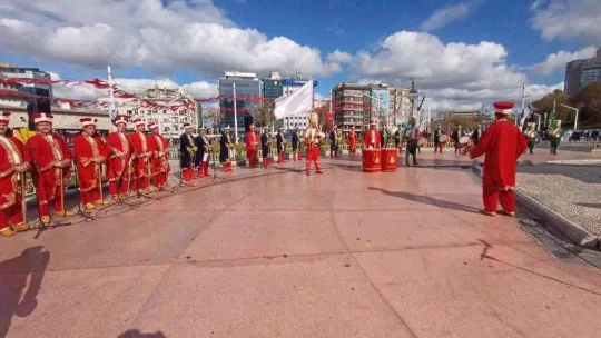 İstanbul'un düşman işgalinden kurtuluşunun 99. yılı Taksim Cumhuriyet Anıtı önünde kutlandı