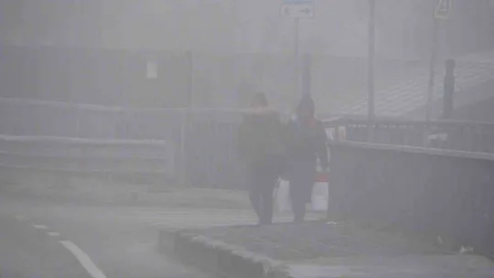 İstanbullular güne sis ile uyandı