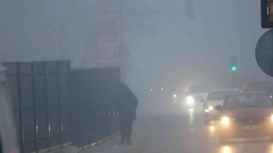 İstanbullular güne sis ile uyandı