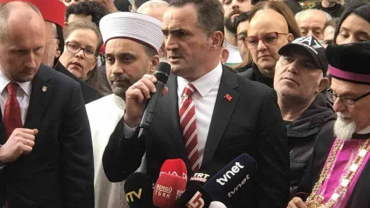 İstiklal Caddesi'nde teröre karşı anlamlı yürüyüş