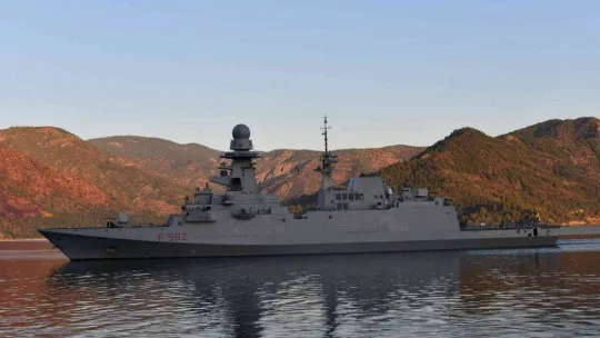 İtalyan Deniz Kuvvetlerine ait fırkateyn Aksaz'a liman ziyareti gerçekleştirdi