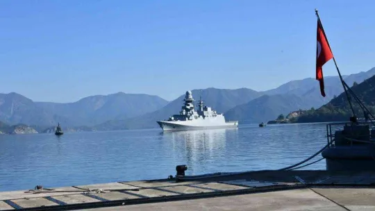 İtalyan Deniz Kuvvetlerine ait fırkateyn Aksaz'a liman ziyareti gerçekleştirdi