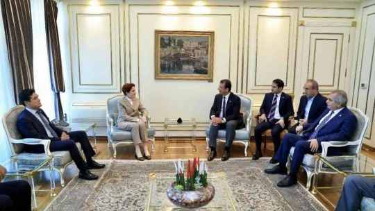 İYİ Parti Genel Başkanı Meral Akşener, İBB Başkanı Ekrem İmamoğlu'nu makamında ziyaret etti