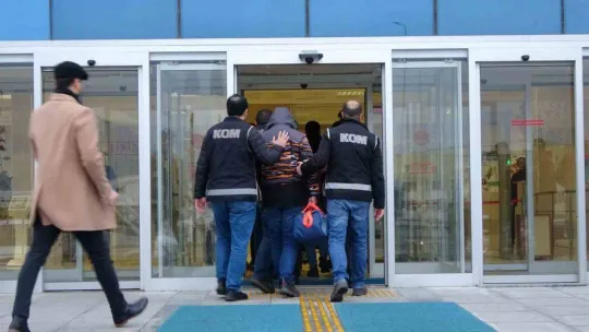 İYİ Partili Gökçeada Belediye Başkanı Çetin adliyeye sevk edildi