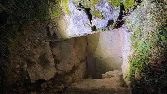 İzinsiz kazı yapan 5 şahıs yakalandı