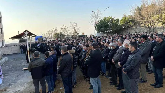 İzmir'deki vinç kazasında hayatını kaybeden işçi İstanbul'da toprağa verildi