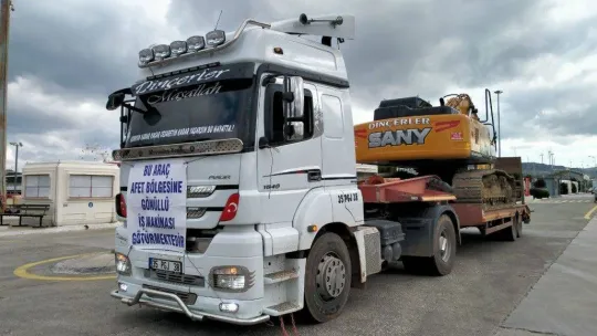 İzmir'den deprem bölgesine yardım gemisi