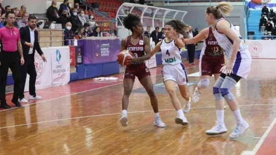 İzmit'te binlerce kişi sporla buluşturuldu