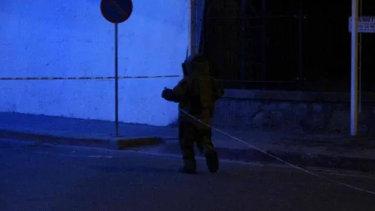 İzmit'te otobüs durağındaki şüpheli çanta polisi alarma geçirdi