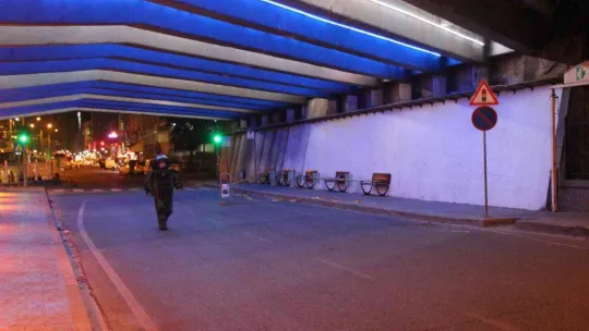 İzmit'te otobüs durağındaki şüpheli çanta polisi alarma geçirdi