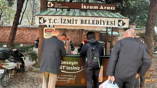 İzmit'te vatandaşlara çorba ikramı