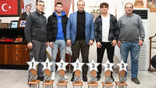 İznik Motosiklet Spor Klübü tüm kupaları aldı