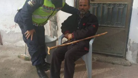 Jandarmadan engelli bireye anlamlı hediye