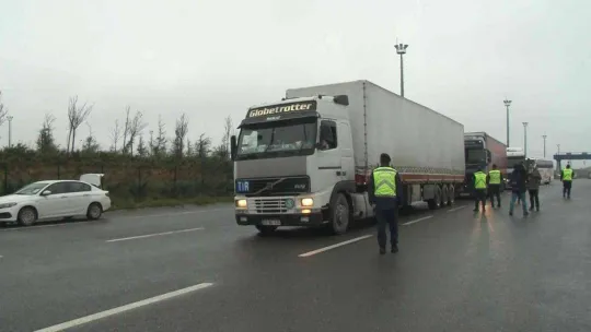 Jandarmadan kış lastiği denetimi