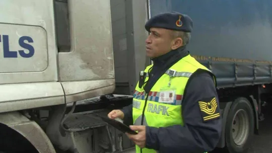 Jandarmadan kış lastiği denetimi