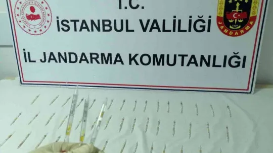 Jandarmadan operasyon: 45 tüp kobra yılanı zehri ele geçirildi