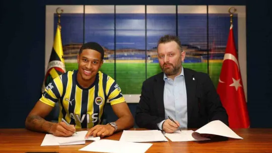 Jayden Oosterwolde resmen Fenerbahçe'de