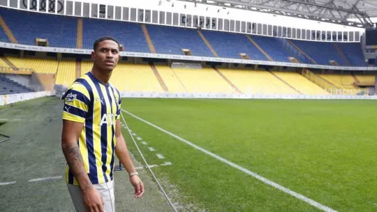 Jayden Oosterwolde resmen Fenerbahçe'de