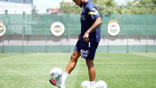 Joshua King: 'En başarılı sezonumu Fenerbahçe'de geçirmek istiyorum'