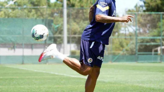 Joshua King: 'En başarılı sezonumu Fenerbahçe'de geçirmek istiyorum'