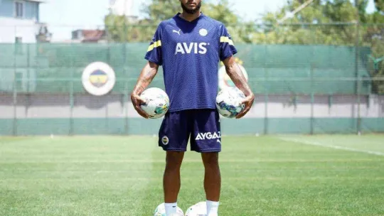Joshua King: 'En başarılı sezonumu Fenerbahçe'de geçirmek istiyorum'