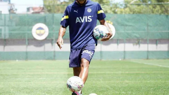 Joshua King: 'En başarılı sezonumu Fenerbahçe'de geçirmek istiyorum'