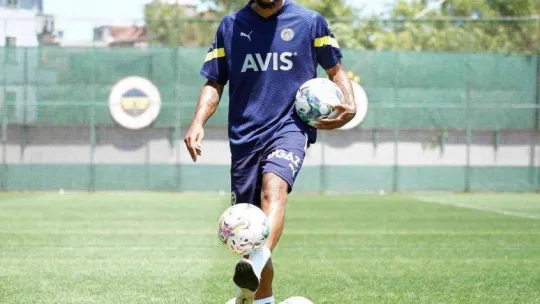 Joshua King: 'En başarılı sezonumu Fenerbahçe'de geçirmek istiyorum'