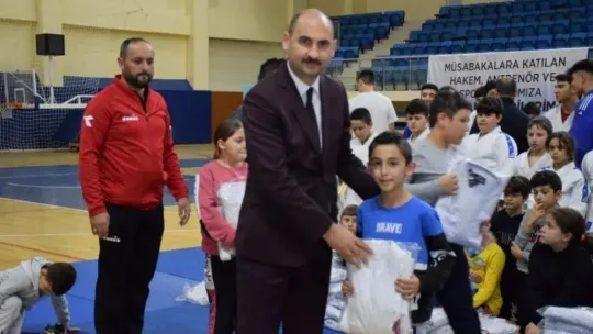 Judo sporcuları birlikte antrenman yaptı