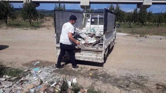 Kaçak moloz dökenlere göz açtırılmıyor