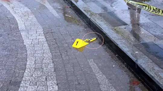 Kaçırdığı evli kadının kocası karşılarına çıkınca olanlar oldu: 3 yaralı