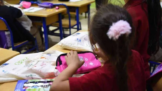 Kadıköy Belediyesi'nden 3 bin 500 öğrenciye kırtasiye desteği