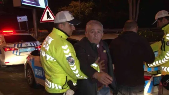 Kadıköy'de alkollü sürücünün arkadaşı: 'Hangi alkol ne alkolü' diyerek tepki gösterdi