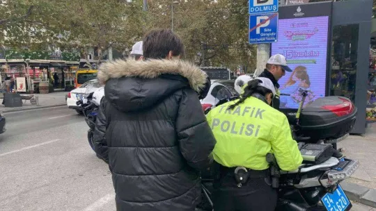 Kadıköy'de elektrikli scooter denetiminde sürücülere ceza yağdı