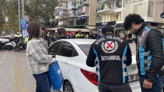 Kadıköy'de elektrikli scooter denetiminde sürücülere ceza yağdı