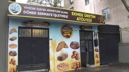 Kadıköy'de fabrika gibi lise: Ekmek üretip, restoran işletiyor ve kahve satıyorlar