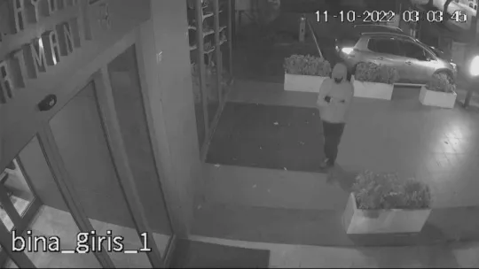 Kadıköy'de ünlü modacıya 4 milyonluk hırsızlık şoku