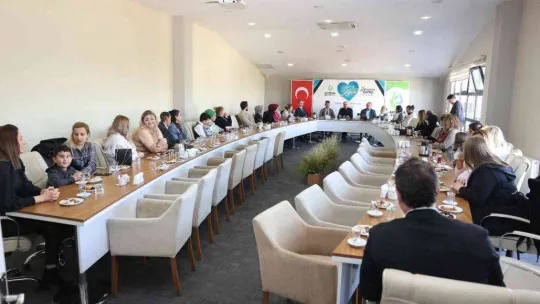 Kadın kuaförler anlattı, Başkan Çiftçi dinledi