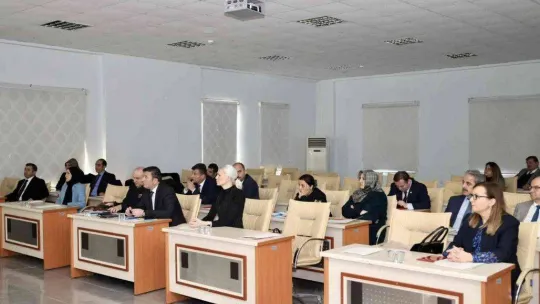 Kadına yönelik şiddet masaya yatırıldı