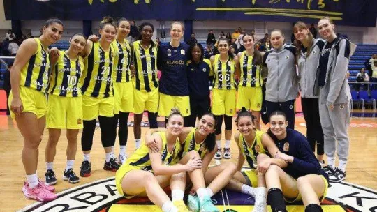 Kadınlar basketbolda derbi heyecanı: Fenerbahçe - Galatasaray