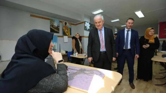 Kadınlar DER-MEK'te öğreniyor