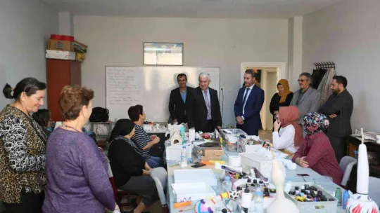 Kadınlar DER-MEK'te öğreniyor