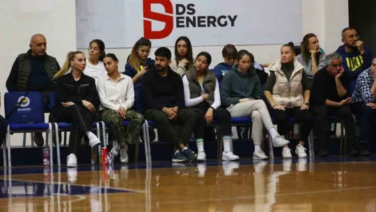 Kadınlar Euroleague: Fenerbahçe: 93 - Valencia Basket: 61