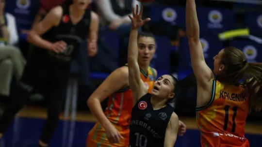 Kadınlar Euroleague: Fenerbahçe: 93 - Valencia Basket: 61