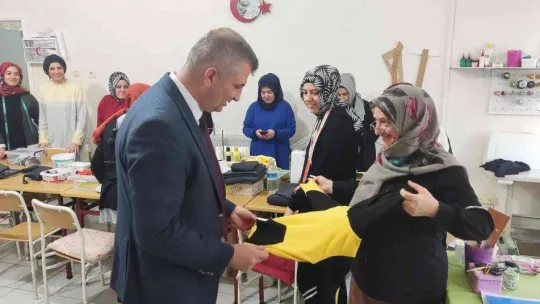 Kadınlar hem eğleniyor hem üretiyor